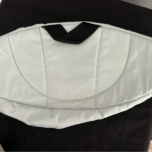 Adidas Crossbody Bag Fanny Pack Gray Puffer One Strap Zip Closure Bag - Picture 7 of 8